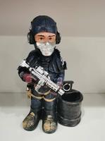 588/710/770士兵手办笔筒