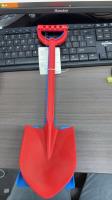 2个沙滩铲
